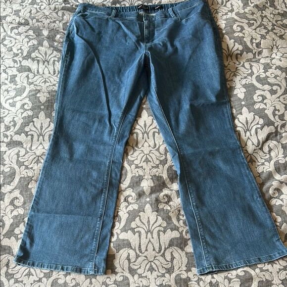 Susan Graver Stretch Denim Classic Boot cut medium wash Women's Jeans 20W - Picture 1 of 6